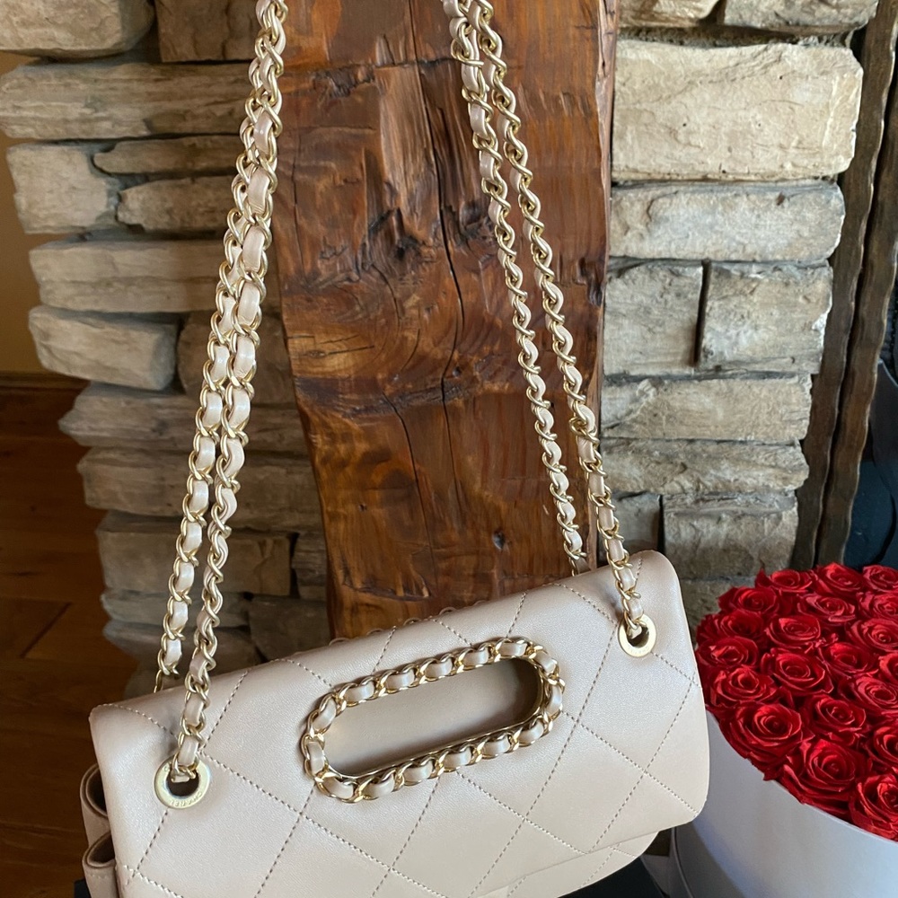 🦄 RARE Auth. Chanel 20P Med. center cutout flap - Picture 5 of 17
